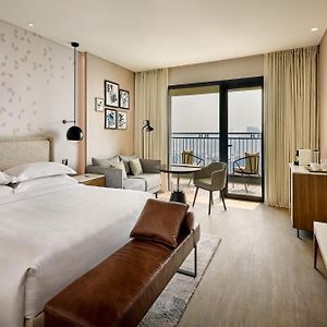 Camera panoramica con letto king size